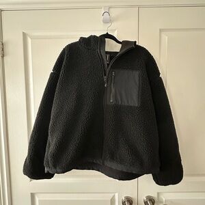 Aritzia Snoblock Polar Shred Jacket - Black/Black